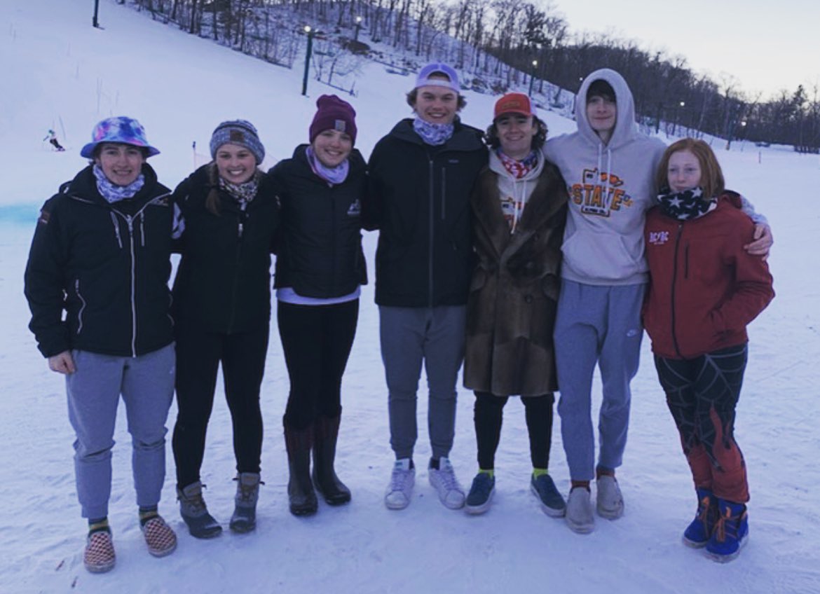 SCBreakaways's tweet photo. Sections at Wild Mountain yesterday!Congrats to Abby Wright, Paige Mueffelmann, Ben Nelson and Louie Stuck who qualified for State! Also pictured: Rogan Kuser, Emma Wolf,Tommy Becker from Annandale who also qualified. Breakaways girls team took 3rd place, Boys took 4th place. https://t.co/cObaw78Ob2