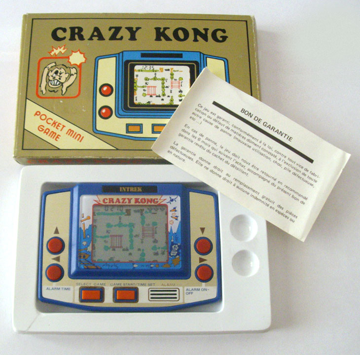 klubbgamers's tweet photo. "Crazy kong" Intrek - 1983 ❤️
A Pac-Man clone with King kong !

#handheldgame #lcdgame #retrogaming #electronicgame #jeuelectronique #gamewatch #intrek #PacMan https://t.co/lkY0gKHD3n