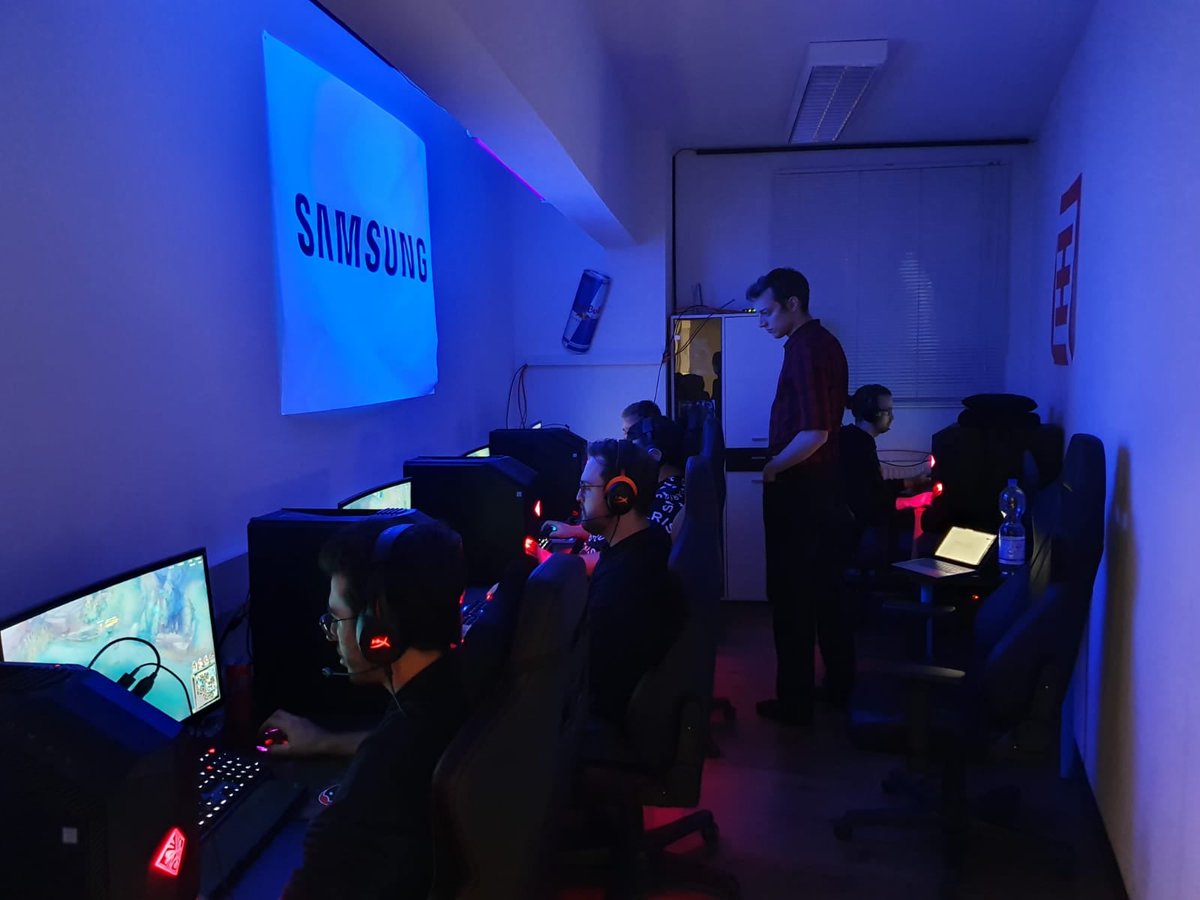 eCampFrankfurt's tweet photo. Bock auf eine #LAN Party mit Freunden?

Bock auf #Gaming mit geilem #Ambiente?

Unser eCamp bietet alles was eurer #Gamer Herz schneller schlagen lässt!

Top #Hardware und Komfort in #Frankfurt - für Jedermann! 

https://t.co/EQY6TGrKg5 https://t.co/e5GDYchpQi