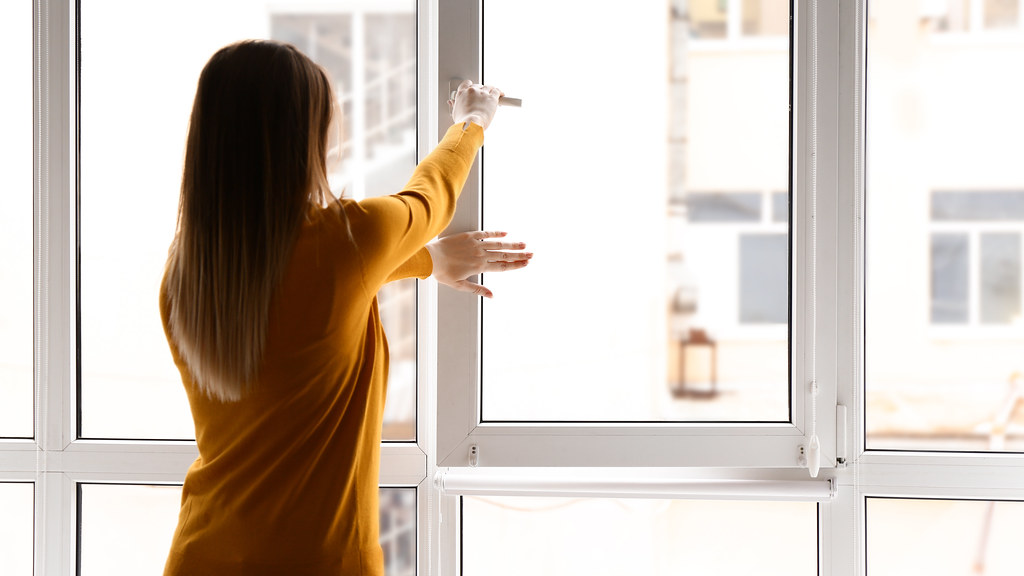 💬 "We have to continue to reduce infection spread." 

New research from <a href="/BathPsychology/">Psychology at Bath</a> shows that people are still struggling to stick to some behaviour changes to limit transmission of the COVID-19 virus in the home. 🏠 

bath.ac.uk/announcements/…

<a href="/GermDefence/">Germ Defence</a> <a href="/benainsworth/">Ben A</a>