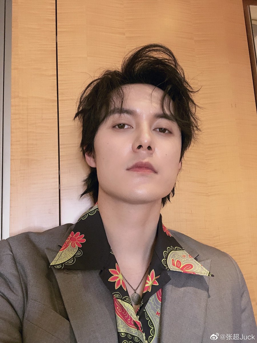 megumim09's tweet photo. #ZhangChao #张超Juck #JuckZhang shares pics. Did he  extra change his clothes? Why? Anyway, the noodle looks much better now 🤣(looks eatable��)

https://t.co/aRflcglKuY https://t.co/Ntk02GDbLZ