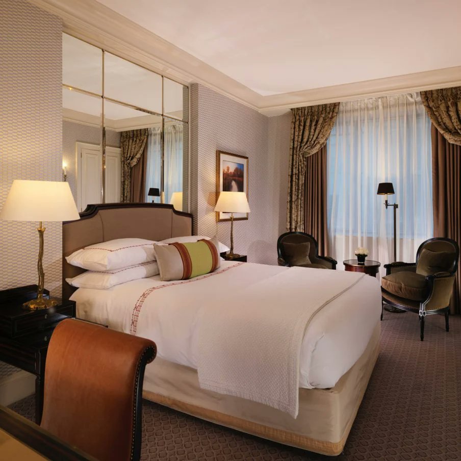Hotel booked for tonight 👏👏👏