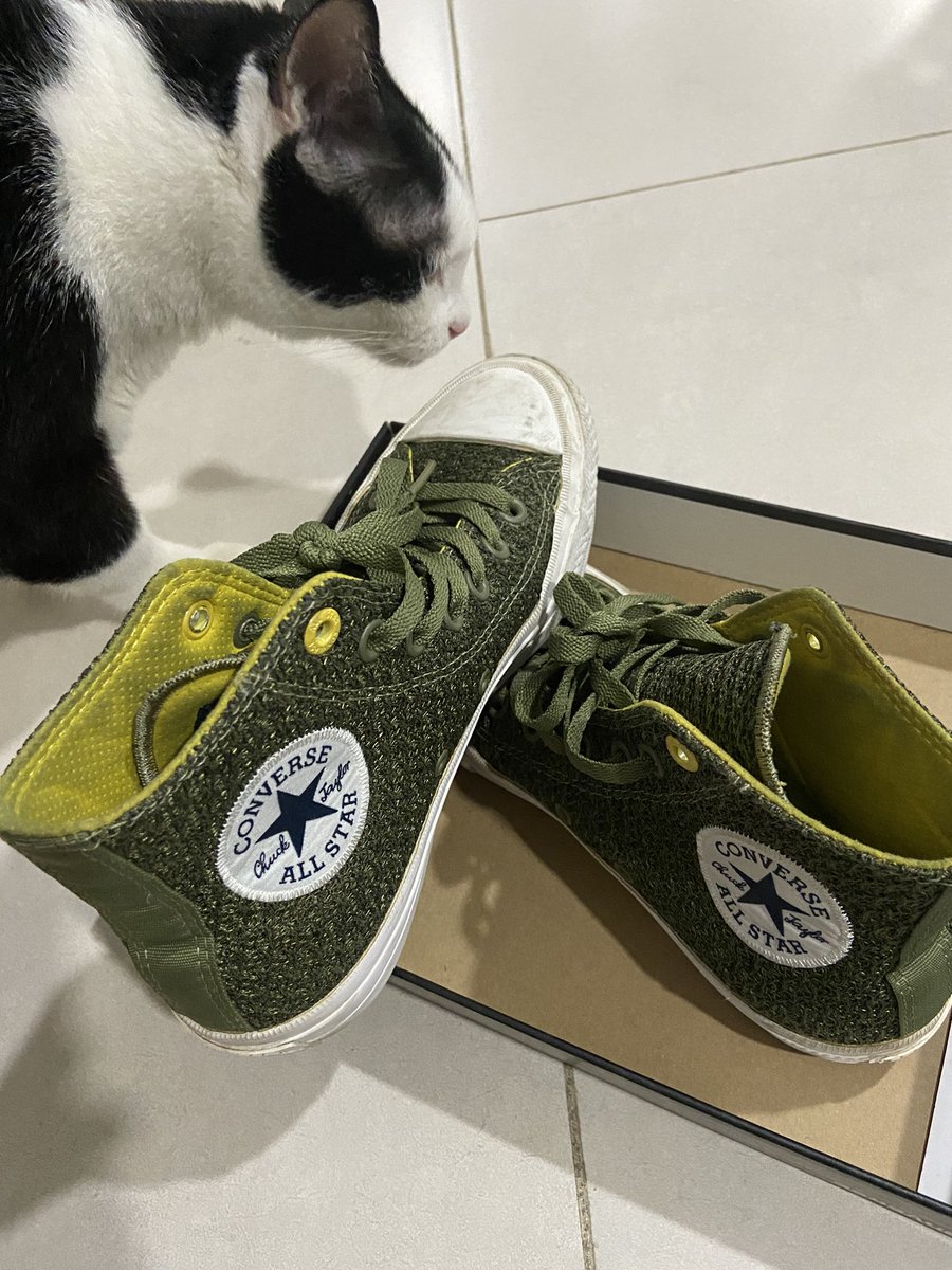 Figaro 久しぶりに履いたお気に入りのconverse Fatigue Green もう何年も履いてる スニーカー 特にコンバースは好きで今まで何足買ったかな スニーカーデビューは高1の時 当時流行っていたk Swiss 買ったのはトリコロール T Co Nzptbngy