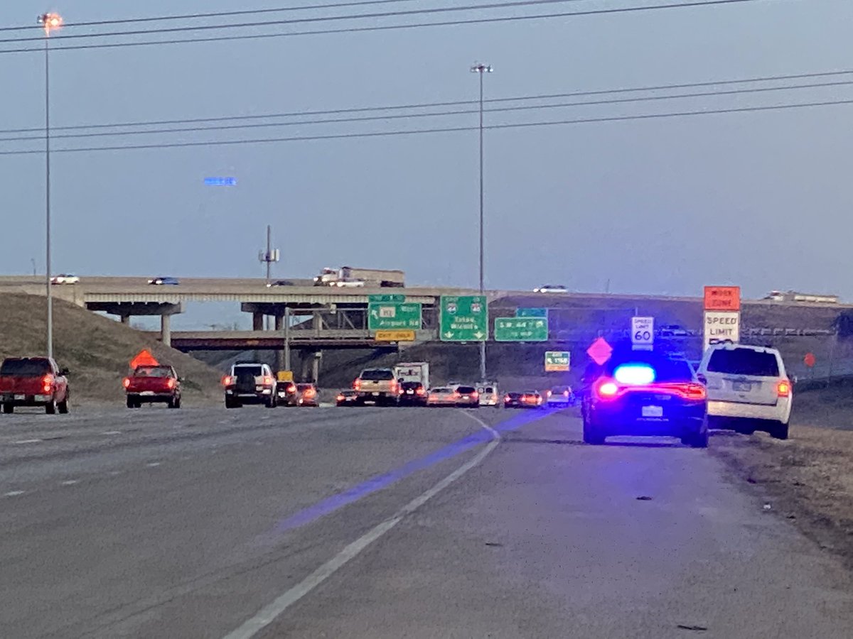 ChipMaxhamWX's tweet photo. CRASH on I-44 E at Airport Road #OKCtraffic https://t.co/DJA9ov5PLw