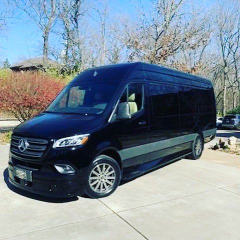 BLSLimo's tweet photo. Like a private jet...
but on the ground. ✈️
The most luxurious way to be transported.
#jetsprinter #sprinter #mercedes https://t.co/giGDS4wuH6