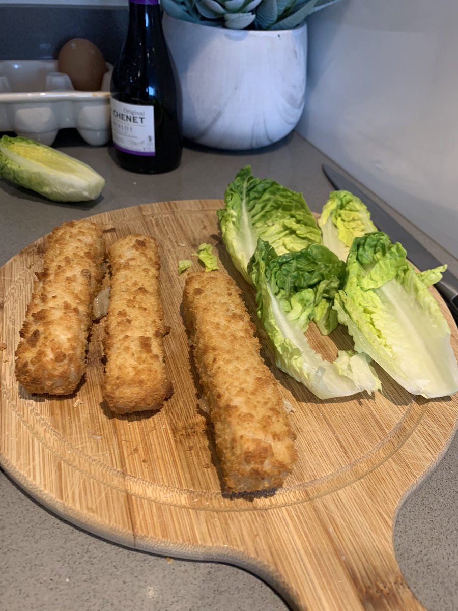 brownhill76's tweet photo. Simple things in life 🤤 #fishfingerbutty 🤷♂️ https://t.co/yE27aDd4SL