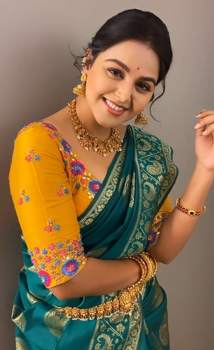 monal_my's tweet photo. Love ❤
#monal
#monalgajjar
#monalianforever
#BiggBossTelugu4 
@Gajjarmonal https://t.co/kFwhEkPheN