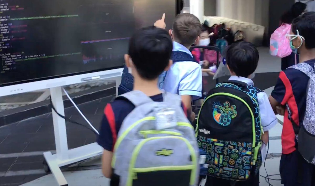 sam_poder's tweet photo. 🎶🎸🎹 I hosted an interactive music festival at school where kids could change the music and play sound effects on these control boards, the younger kids seemed to love it especially!

I built it with @Sonic_Pi and it featured the voices of @hackclub hq!

https://t.co/YTsj3gulPX https://t.co/w900u8Q0Ly