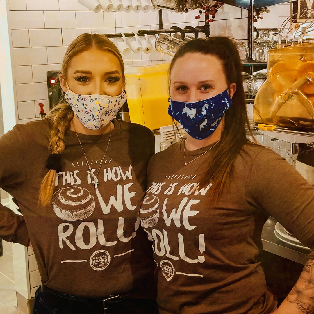 scrambledjakes's tweet photo. Best staff in town! That's how we ROLL! #Knoxville #ScrambledJakes https://t.co/vpmvhyPPne