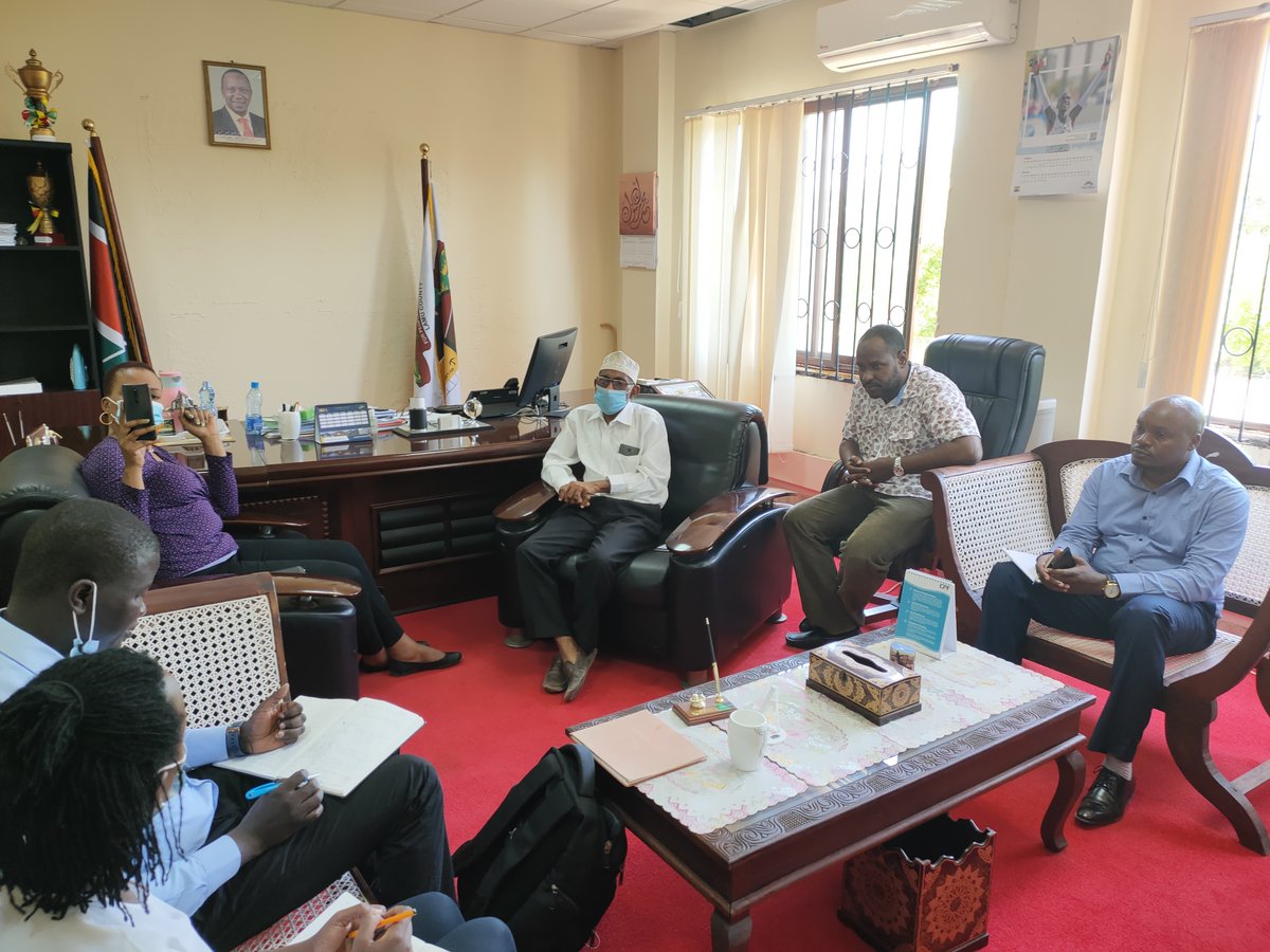 FamauOmar's tweet photo. The Lamu Municipality team together with @SuedKenya  deputy team leader and her team did a courtesy visit to the Deputy Governor who welcomed  the team on behalf of the Governor @LamuCountyKe to inform and discuss the project of Sustainable Urban Economic Development https://t.co/H2CvVM5I8N