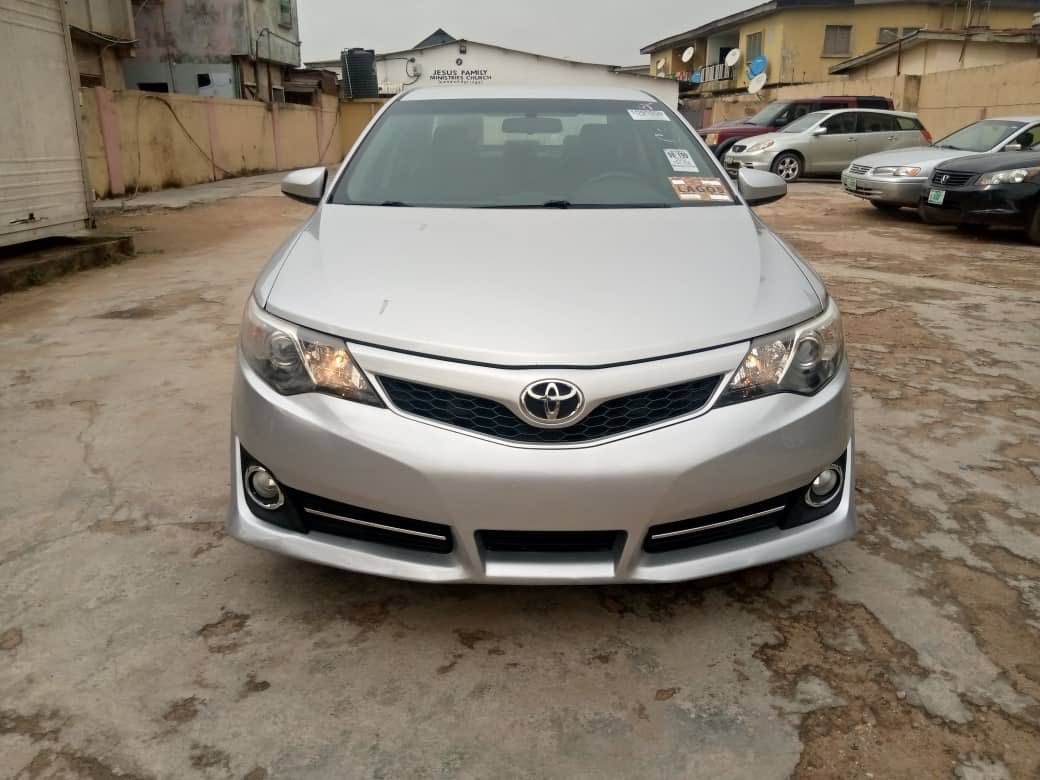sheyi4real_'s tweet photo. BREAKING NEWS
Just Arrived Pristine clean TOYOTA CAMRY SE 2012 .,..Top Notch vibrant 4plugs engine n gear..A/C most chilling @ 4.7m.
Location : Lagos State
For more enquiries 08153507047 *#MakeMoneyWithOwlet #ShopWithFuge #voteFelaKuti #BetterTogether #PiscesErica https://t.co/7fylX4LVyz