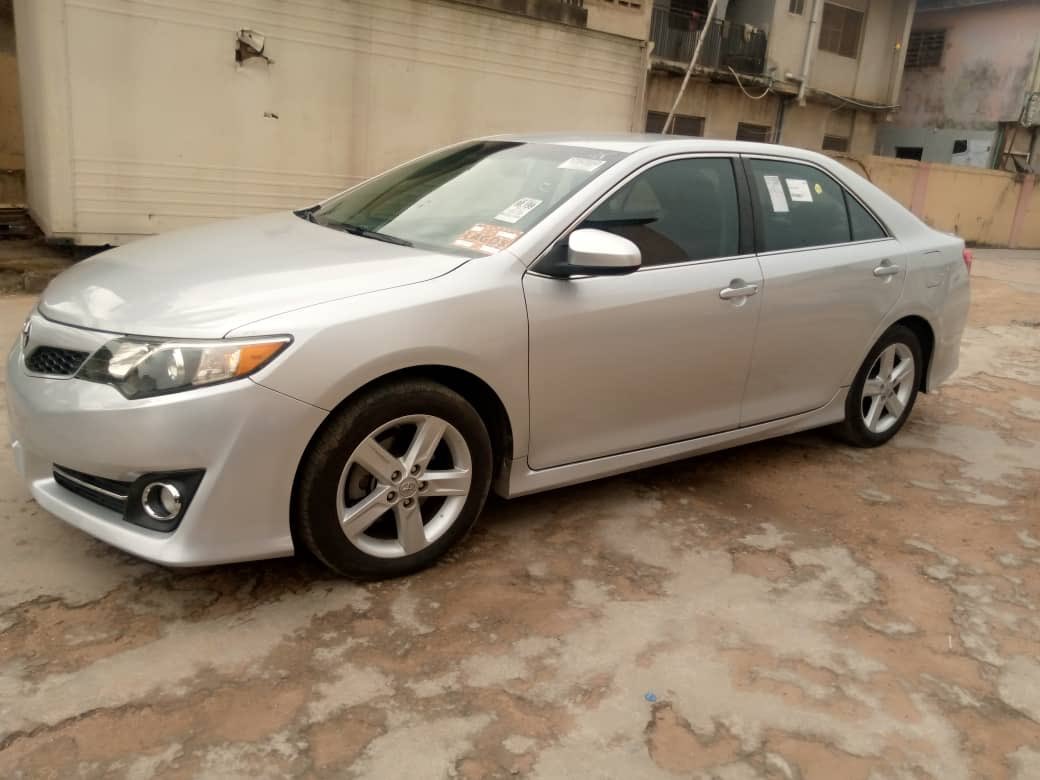 sheyi4real_'s tweet photo. BREAKING NEWS
Just Arrived Pristine clean TOYOTA CAMRY SE 2012 .,..Top Notch vibrant 4plugs engine n gear..A/C most chilling @ 4.7m.
Location : Lagos State
For more enquiries 08153507047 *#MakeMoneyWithOwlet #ShopWithFuge #voteFelaKuti #BetterTogether #PiscesErica https://t.co/7fylX4LVyz