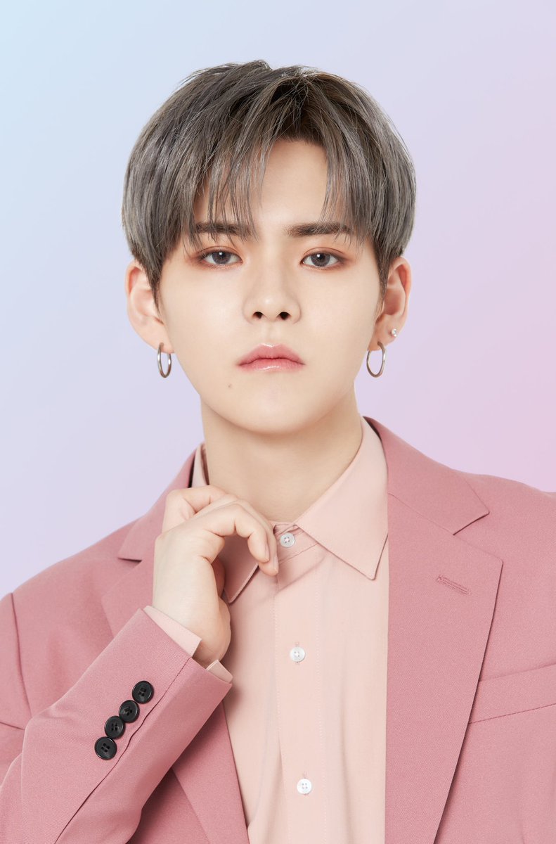 yoddaeng_'s tweet photo. so handsome 😍

#yoshisuk #욧땡 
#CHOIHYUNSUK #YOSHI #최현석
#요시 @treasuremembers https://t.co/HaLB73F4b4