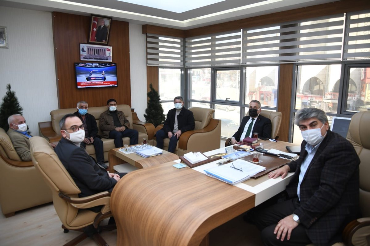kayseritarimorm's tweet photo. İl Müdürümüz @MstafaSahin44 #DeveliZiraatOdası Başkanı Mehmet Murat’ı ziyaret etti. Bakanlığımız yeni dönem #KKDP, (#Aspir, #YazlıkBuğday, #KuruFasulye vb) konularında bilgi alışverişinde bulunuldu. @bekirpakdemirli @SehmusGunaydin @aysinisikgece @TCTarim https://t.co/1PxFk7TvzA