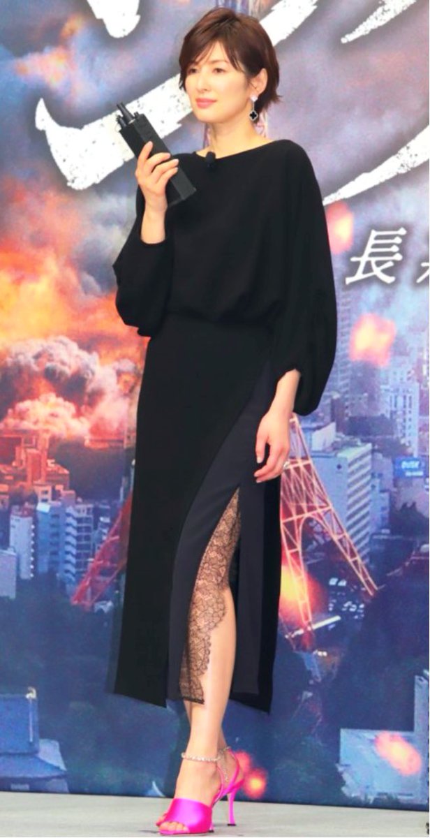 吉瀬美智子 劇場版シグナル完成報告会 明日のめざましテレビ エンタメコーナーをお楽しみに 吉瀬美智子 N21 Jimmy Choo Van Cleef Arpels