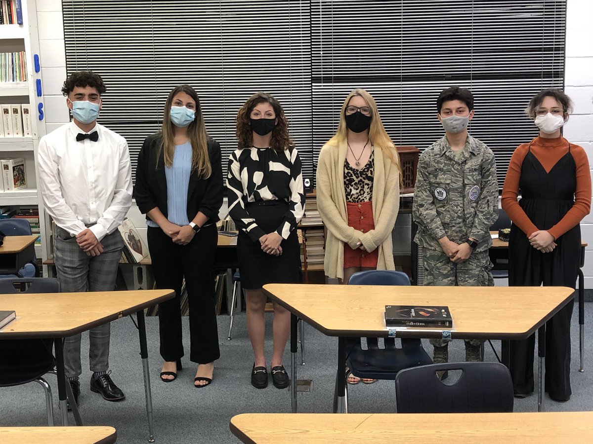 A <a href="/BHSHappenings/">Principal Guest</a> tradition continued last evening with Senior Project Presentations.  What a great way for students to explore their possible future occupations!!!  <a href="/DGranthamMCPS/">Diana Grantham</a> <a href="/BenWhitehouse98/">Ben Whitehouse</a> <a href="/vianello_mark/">mark vianello</a> <a href="/MCPS_Secondary/">MCPS Secondary C&I</a> <a href="/CTEmarion/">Marion County CTE</a>