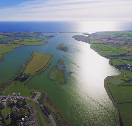 EPACatchments's tweet photo. The Local Authority Waters Programme works across Ireland on:

Empowering &amp; supporting communities

Local Catchment Assessments

Coordination and working with others to achieve better water quality 

You can read over 75 stories about their work here:
https://t.co/o9IWW5aX2F https://t.co/TJaLSSKgep