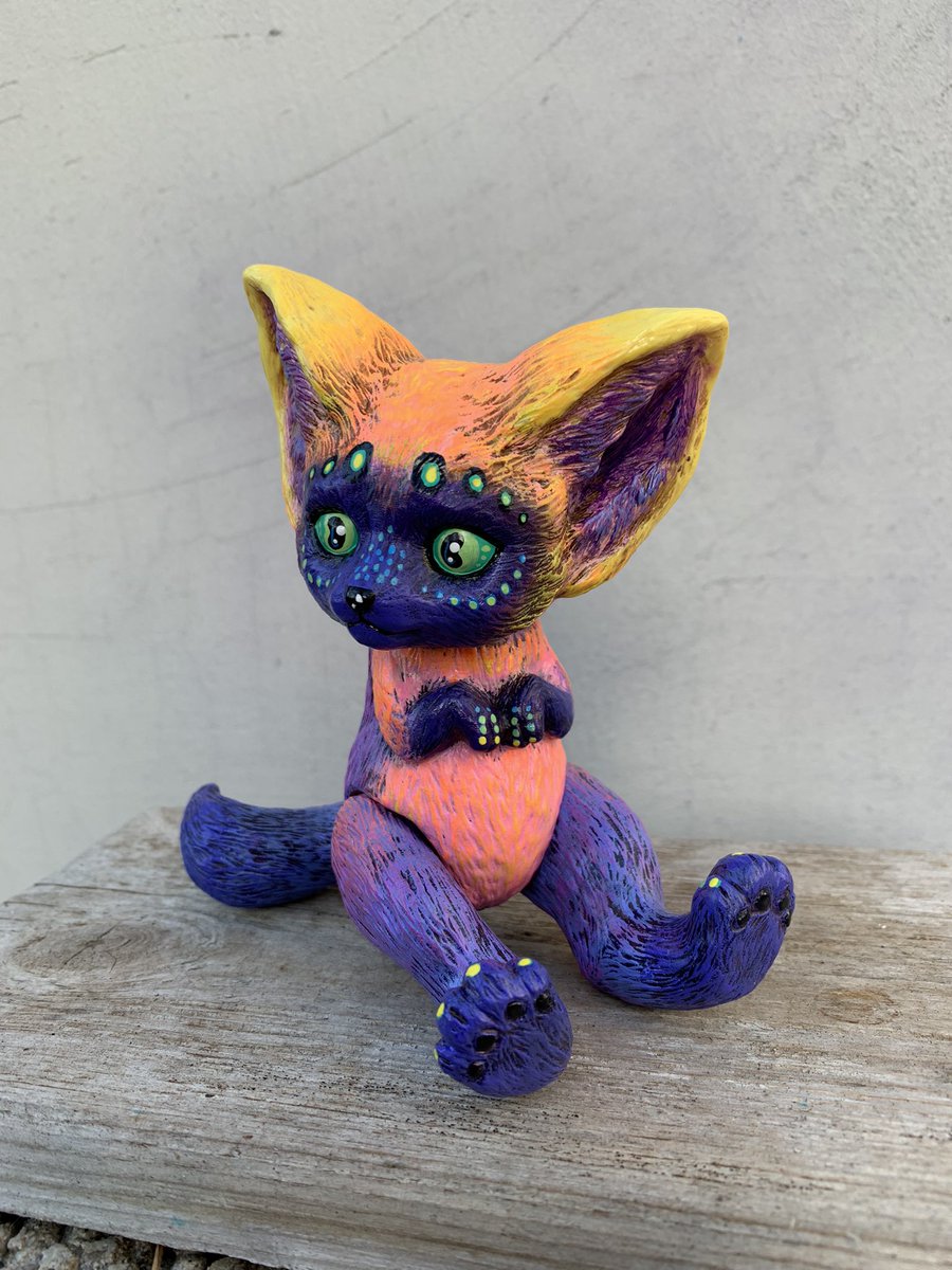 remjie_malham's tweet photo. I also dug out a couple of Kenneth fennec fox sofubi which were mass produced with my original paintjob by Unbox (original sculpt by Yoyo, header art is a collab with Freaky Farm) 130$ each + postage. I have 2 or 3 left at all. https://t.co/orNBmOsTNp