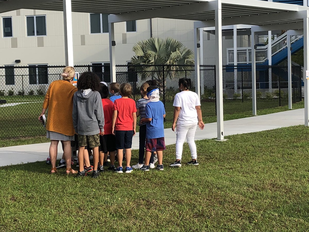 LibraryTera's tweet image. Read Across Belmont courtyard story walk fun! @BelmontElement2 @hubofschool