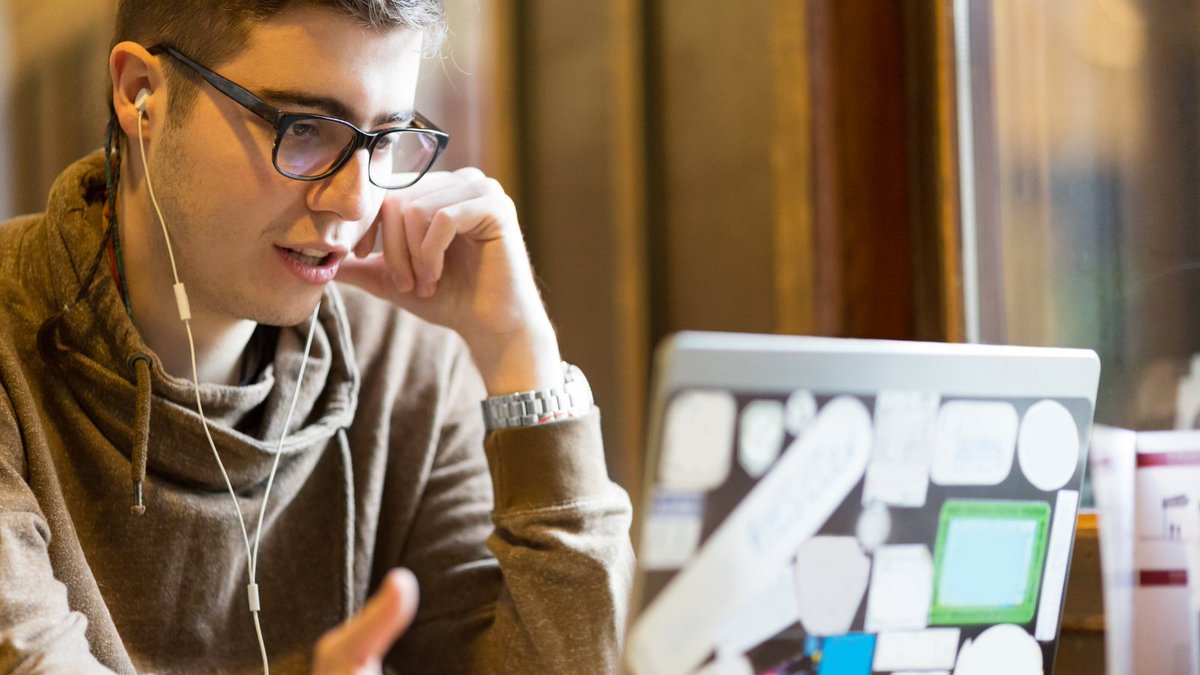 insidehighered's tweet photo. While 94% of students say the cost of online classes should be reduced, less than half of administrators and faculty members believe it should be https://t.co/yPKih3ebdZ https://t.co/Wu7lntzSxt