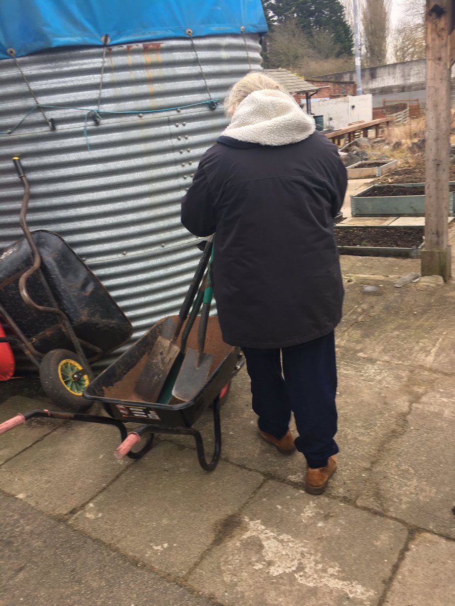 Great to see <a href="/flourish_cic/">flourishandsucceed CiC</a> <a href="/EdiblesKnowsley/">Alina</a> <a href="/EngageCGL/">Engage Knowsley CGL</a> @GC_RWorks <a href="/KnowsleyCouncil/">Knowsley Council</a> supporting men’s mental health wellbeing project at court hay park <a href="/Knowsley_Leader/">Cllr Graham Morgan</a> @cllrsdonnelly <a href="/vinty68/">JFT97 YNWA Lisa</a> <a href="/Leannejonesxx/">Leannex</a> 👌🐝💚 #MentalHealthMatters #BetterTogether