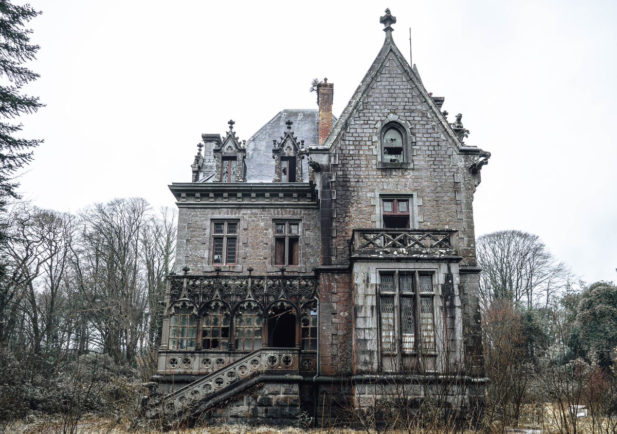 TurnIntoVenus's tweet photo. Première publication du shoot sur Insta, à découvrir ici 👉https://t.co/psNEgzmV6M
+ petite photo de l'#urbex en question🤫 #bretagne 📍 https://t.co/nl0Ct1hMy9