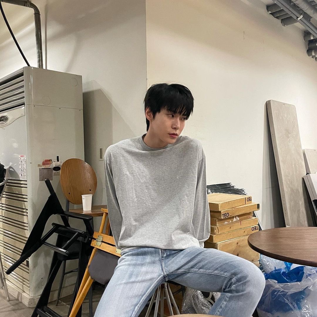 DOYOUNG tweet media