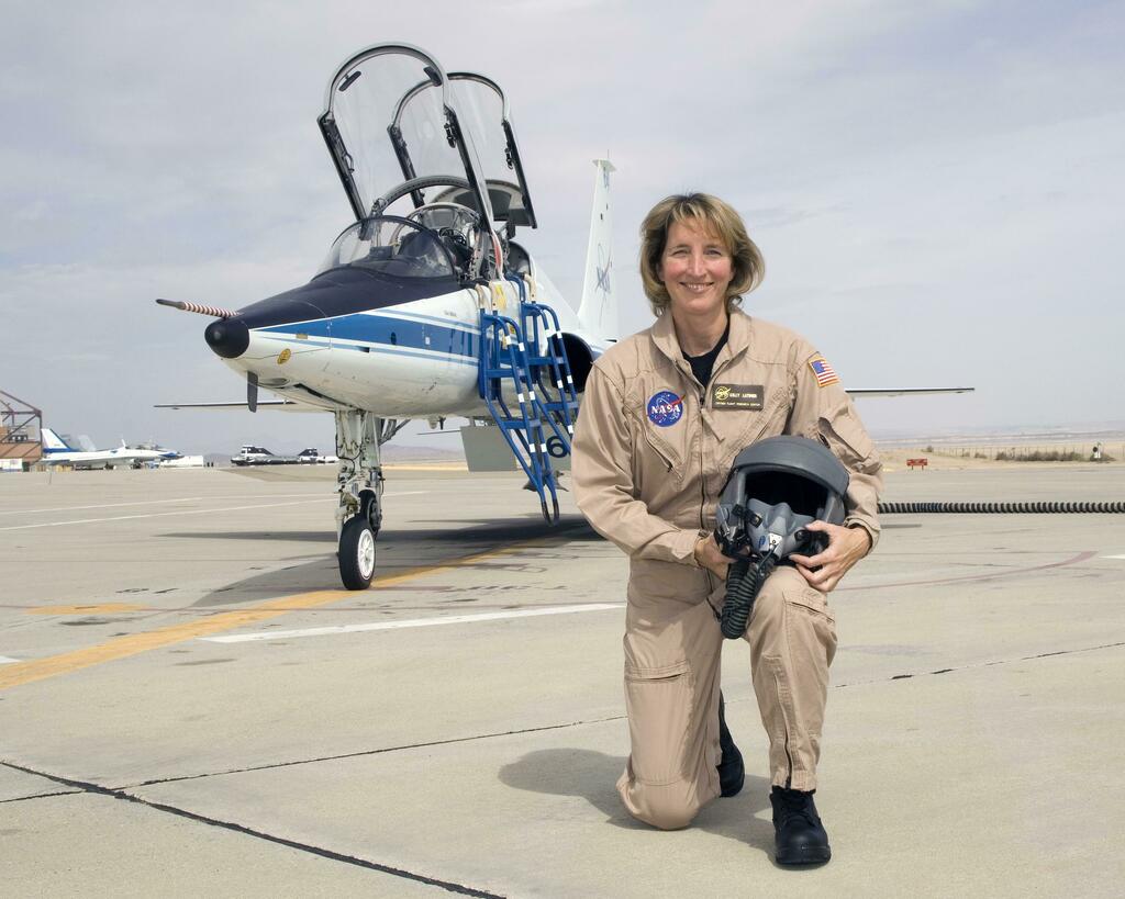 crimsonBZD's tweet image. NASA PICTURE OF THE DAY: Kelly Latimer:  Dryden&apos;s First Female Research Test Pilot