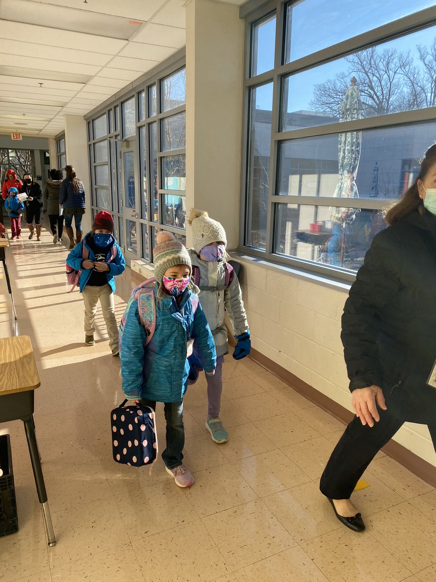 CReillyRTG's tweet photo. So excited to welcome back some of our littlest Sliders today! #ForwardTogethetAPS #TuckahoeRocks https://t.co/9bqDCcL9BP