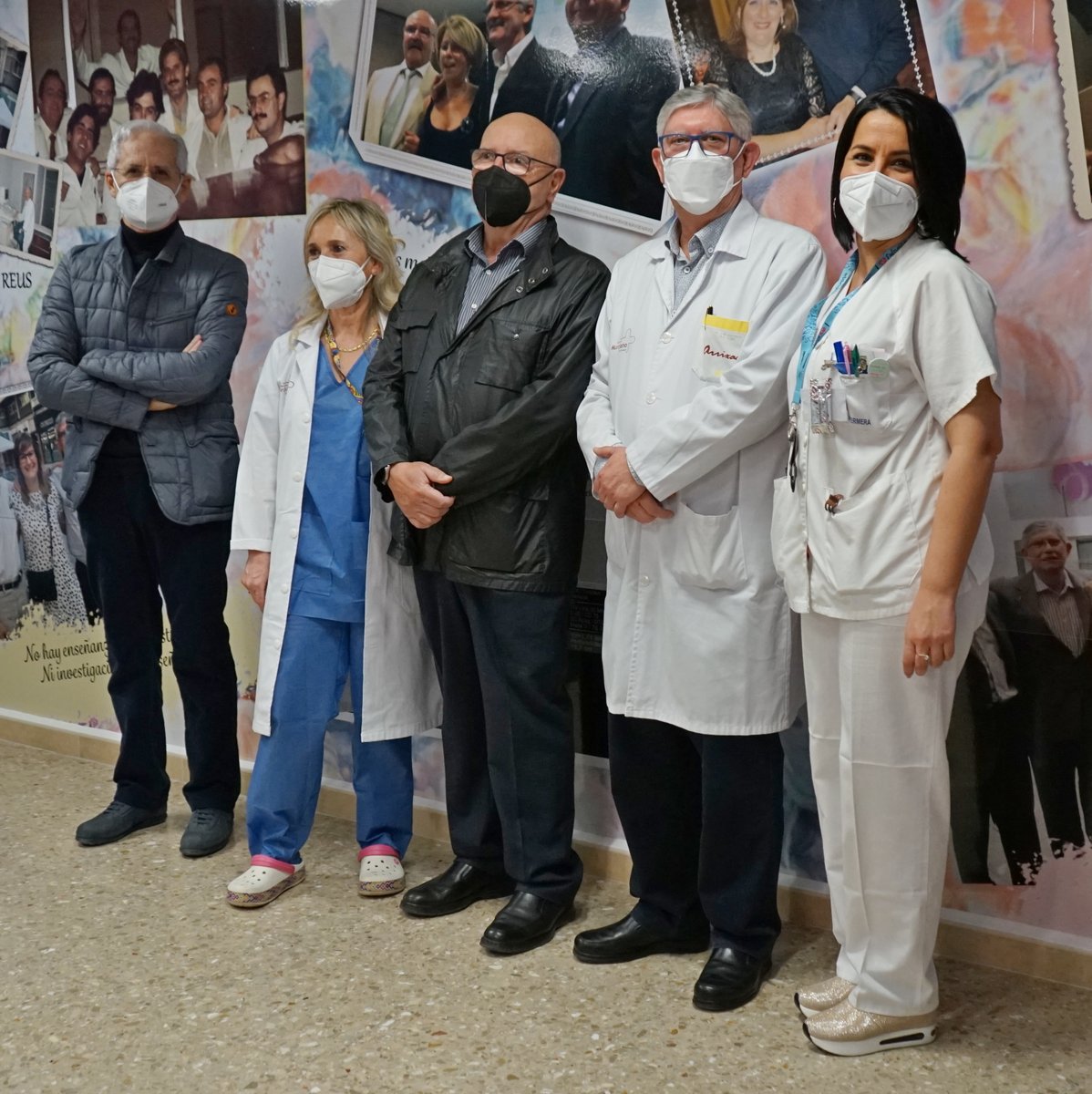 AreaUnoArrixaca's tweet photo. 📢Hoy se le ha rendido un pequeño homenaje a los radiólogos jubilados, Manuel Reus y José Lázaro Abellán. 
Dos salas del servicio de #Radiodiagnóstico del🏥 @AreaUnoArrixaca, llevarán sus nombres en agradecimiento a su gran labor profesional, referentes en #ecografía. ¡Gracias!👏 https://t.co/qbMbq9I4XT