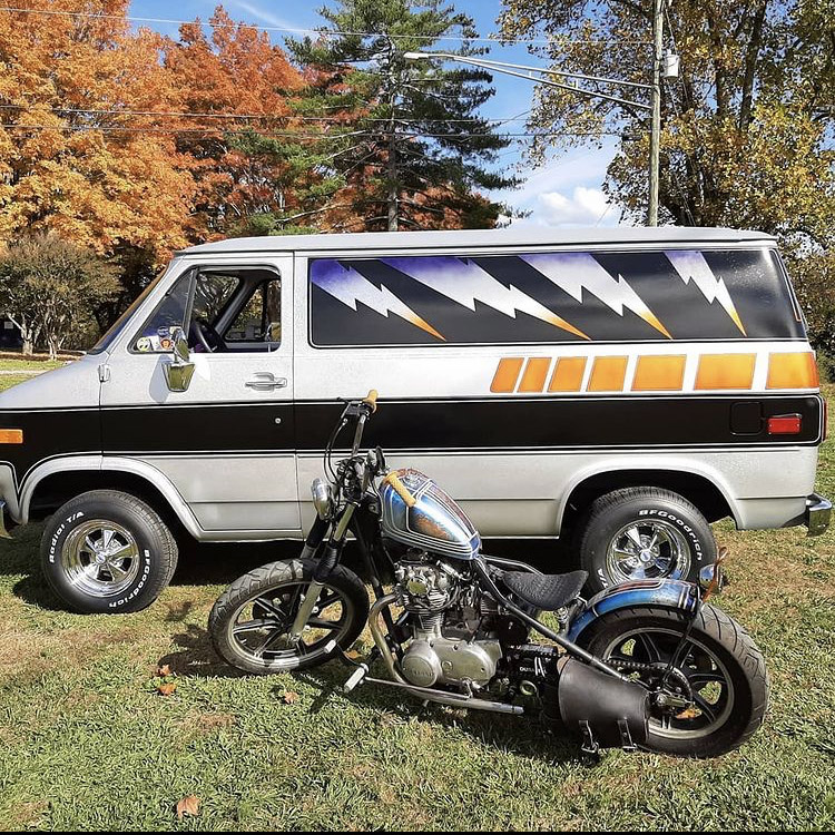 LowbrowCustoms's tweet photo. Another gnarly combo with @bohannonboothill ⚡
#combosfordays #gnarlyshit #lowbrowlife #choppershit https://t.co/j2sU2L8DRl