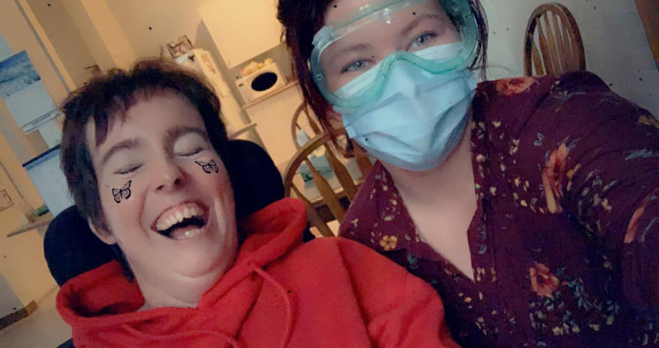 CLTH_ca's tweet photo. How can we not share these great Snapchat smiles? #communitylivinginaction #3doors1agency #snapchattime https://t.co/ZS659icM6B