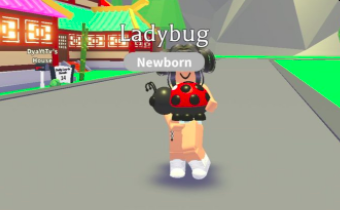 LvhMina's tweet photo. Quick ladybug giveawayˊˎ-        (sponsored)
╭────Rules──────
↷Follow me + @tiffyiix  
↷Retweet
↷Like
╰─────🌸🌷─── 
Ends: 10+ entries 
#adoptmetrading #adoptmetrades #adoptmeoffers #AMTrading #AMTradingTuesday #royalehightrading #royalehightrades #royale https://t.co/TT3wNujBGV