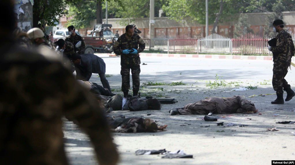 FrudBezhan's tweet photo. Killing of three female journalists from Enikass TV station is the deadliest attack on #Afghanistan's media in the past three years.  

10 journalists were killed in April 2018 – nine by a suicide bomber in #Kabul - the deadliest attack since 2001. https://t.co/WMfIB6ZpM1
