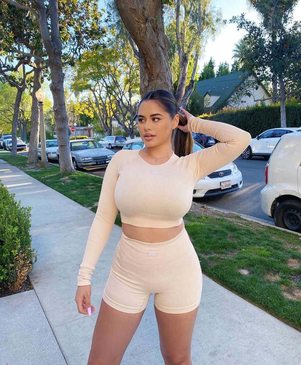 ohpolly's tweet photo. Which of Noelia's Bo+Tee 'fits is your fave? 1 or 2? 🛍💫

We're feeling super generous today, so why not kick off our #OhPolly7DaysOfWomen with a super cute giveaway 🌸

Like &amp; RT this post for the chance to win any 2 outfits of your choice from Oh Polly or Bo+Tee 🤩 https://t.co/h5vP7ZE1wf