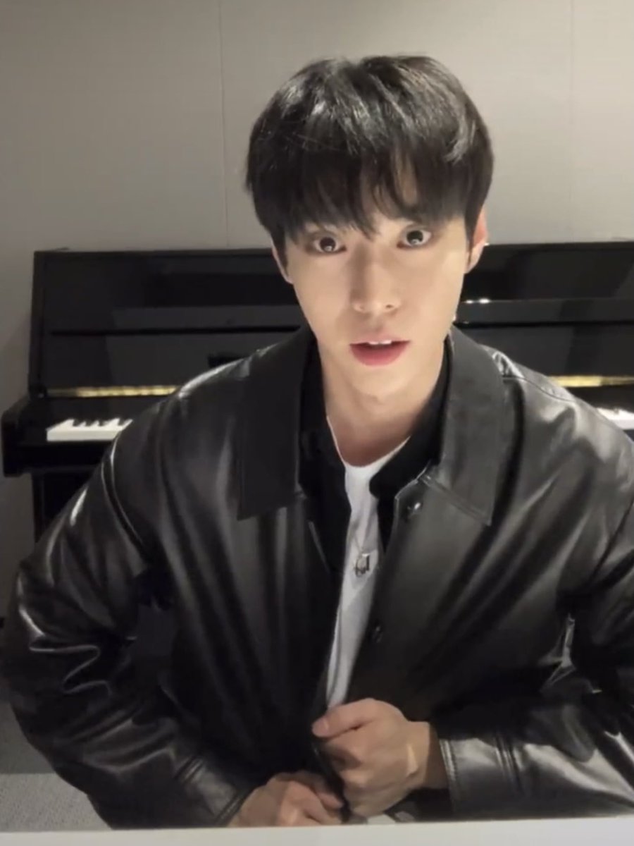 lowqualitydy's tweet photo. 자켓정보..? 형꺼라서... https://t.co/aY2SULXq9g