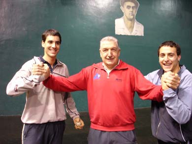 El Labrit acogió el debut de Eulate un 2 de marzo de 2001. En su estreno como profesional junto a Berraondo vencieron a Haritz y Arroyo II por 22-19, y seguiría jugando durante 9 años más.