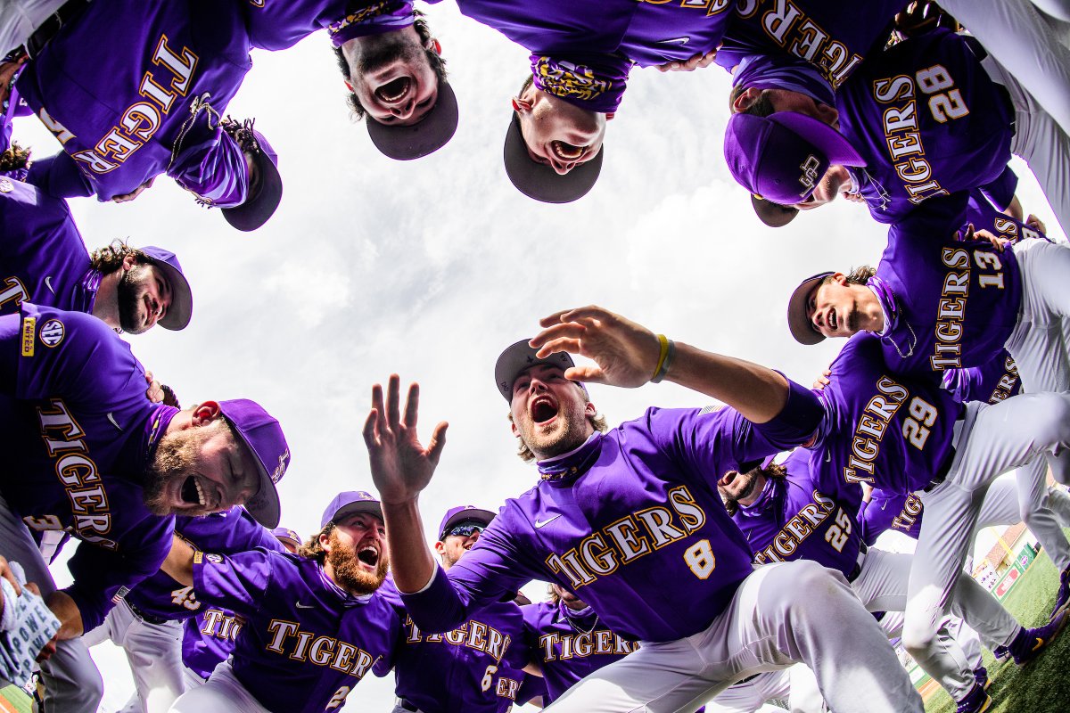 NCAABaseball's tweet photo. Vote for the #NCAABaseball Photo of the Week 📸

1⃣ @LSUbaseball Get Hyped 😤
2⃣ @CitadelBaseball America's Pastime 🇺🇸
3⃣ @SIU_Baseball Peaceful ☮️
4⃣ @UHCougarBB Smile for the Camera 😁 https://t.co/xVpQIi8pd2
