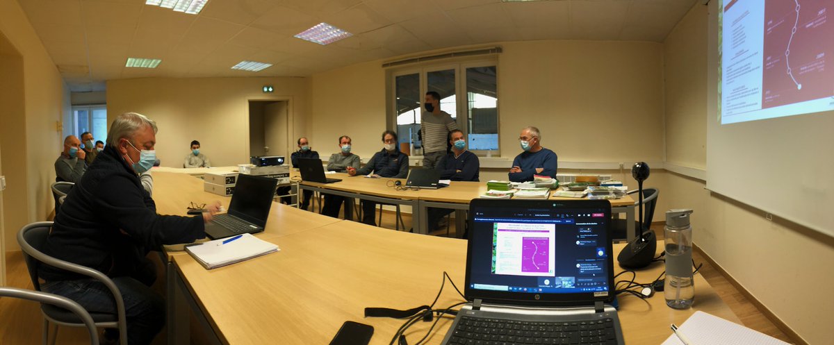 CarreFerme's tweet photo. Nouveau #CarréPerformance à #Ledinghem avec les #éleveurs sur la question #autonomieprotéique
- atouts de la #luzerne avec @plantecompagne 
- optimiser ses fourrages et l'usage de ses #prairies notamment avec le #GNIS
#échanges #collectif #protéines https://t.co/dqfg8EYBzi