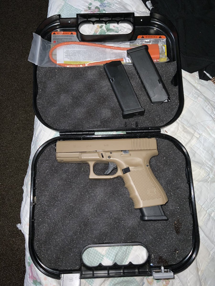 BenjiSoGreat's tweet photo. https://t.co/BpT7zeT8K4 - go subscribe my YouTube channel. #YouTube #Subscribetomychannel #like #comment #gun #glock19 #fde #cleaningvideo #viralpost #explorepage #discoverypage #new #YouTuber #youtubegaming #fyi #LinkInOurBios https://t.co/isYjuRmH8t