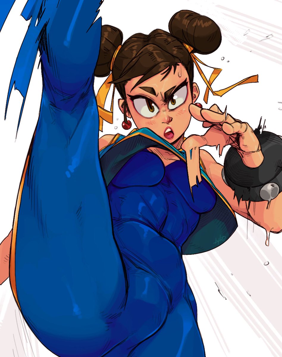 _Tyto_Alba's tweet photo. One more Chun Li! This was fun to paint. Hope you guys like it! https://t.co/1vjUPc5dG6