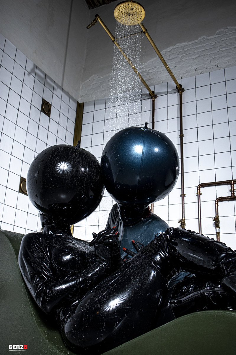 Ball hood love ❤️ with @StripteaseKelly 
I can’t wait to shoot with other girls again once this pandemic is over. We had so much fun that day at <a href="/SPNKD_Antwerp/">SPNKD</a> ! 

Picture by @Genz0Photo 
Ball hoods by <a href="/slinkyskin/">slinkyskin</a> 
PS: I Just ordered some new ball hoods and I’m so excited!! 🤩