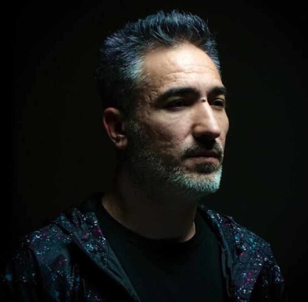 kamuuuran's tweet photo. Üniversitedeyken antepli ev  arkadaşım sadece Sagopa Kajmer'in şarkıları çaldığında zulasından Antep fıstıklarını çıkarırdı. Sago öyle bir rapçiydi

#SagopaKajmer_ https://t.co/xLoUGNKfor