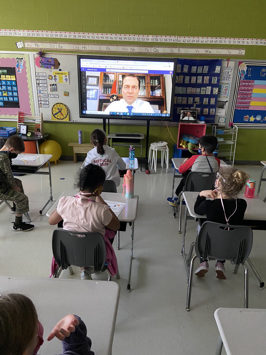 MsCodiCummings's tweet photo. Thankful to @JRClemmons for being a virtual reader for Read Across America Week in my first grade classroom. #WBreads @WBE_Library https://t.co/qVe7i59Bcy