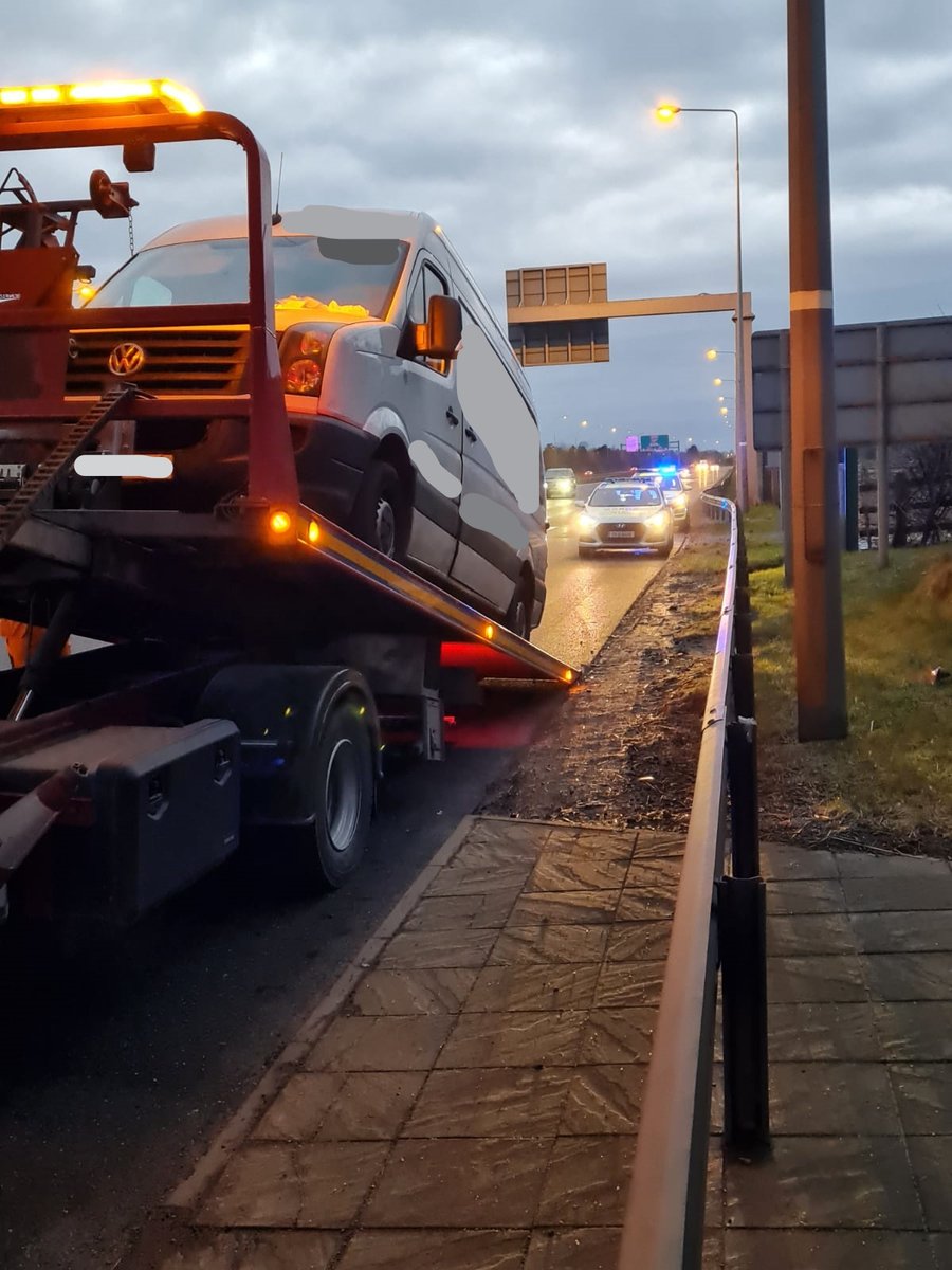 GardaTraffic's tweet image. Naas Roads Policing Unit detected this motorist driving whilst on a mobile phone, motorist was a learner permit holder, unaccompanied, with no L plates displayed &amp;amp; no tax since June 2019. Vehicle seized and proceedings to follow.

#SocialDistancing #HoldFirm