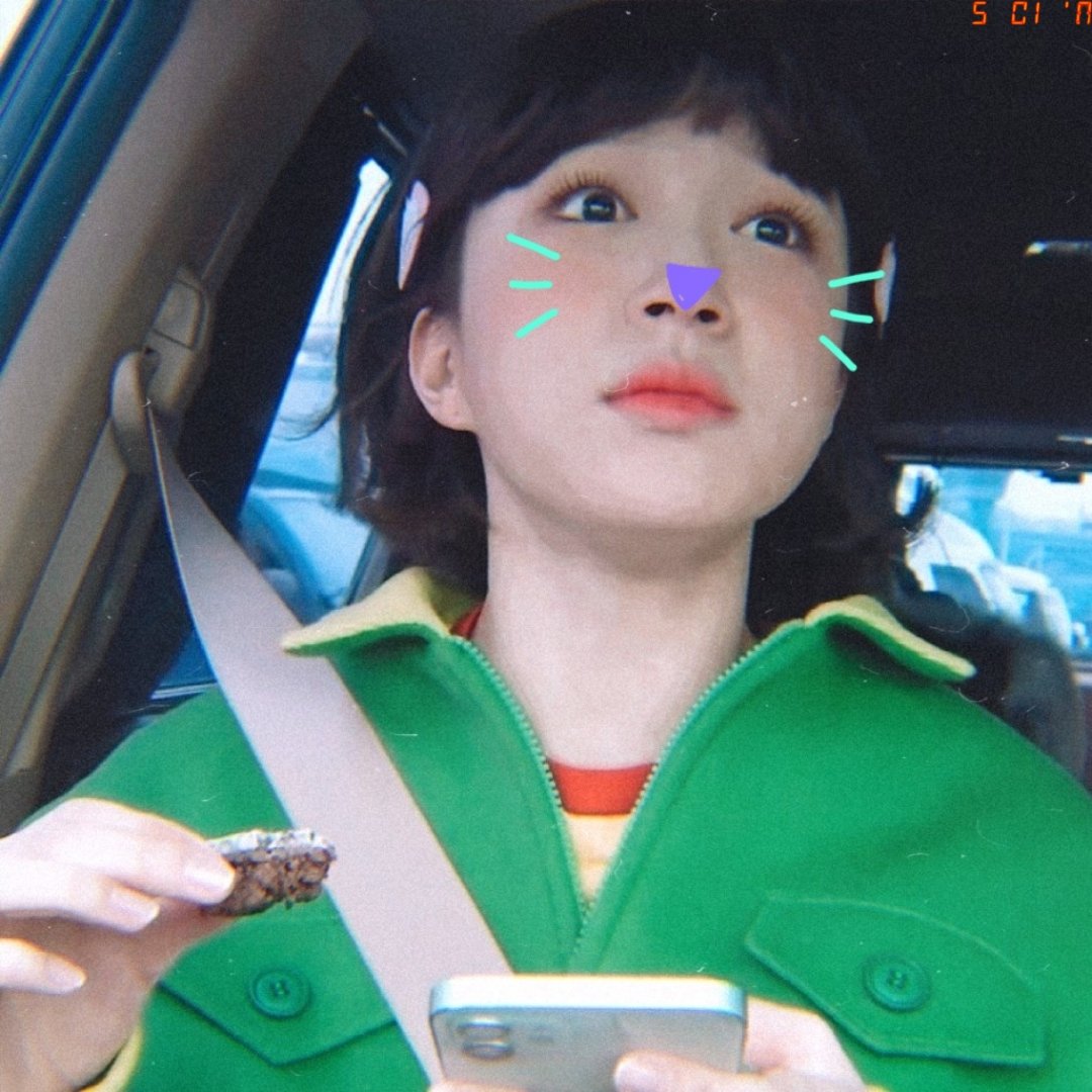 5CIN_____'s tweet photo. Yum yum 😋😋🍫
#Hani #하니 #AhnHeeyeon #안희연 #EXID https://t.co/TJVjCuFRue