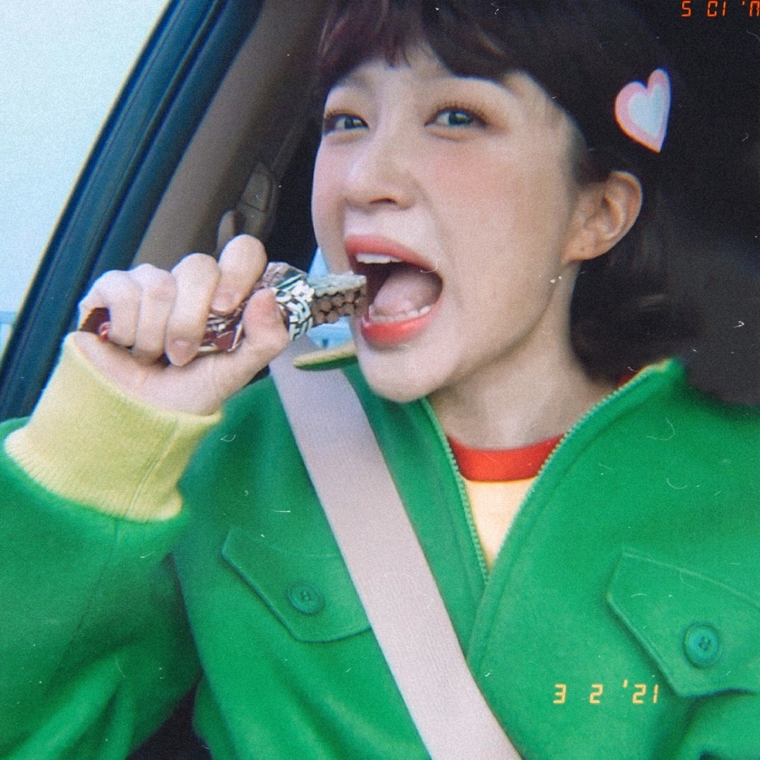5CIN_____'s tweet photo. Yum yum 😋😋🍫
#Hani #하니 #AhnHeeyeon #안희연 #EXID https://t.co/TJVjCuFRue