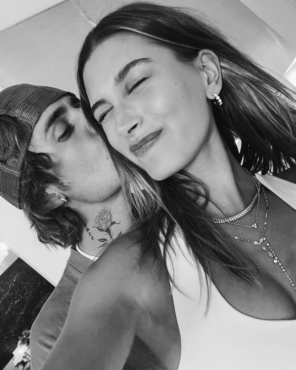 estherwuff's tweet photo. 🖤 https://t.co/R6wCOIAtSn