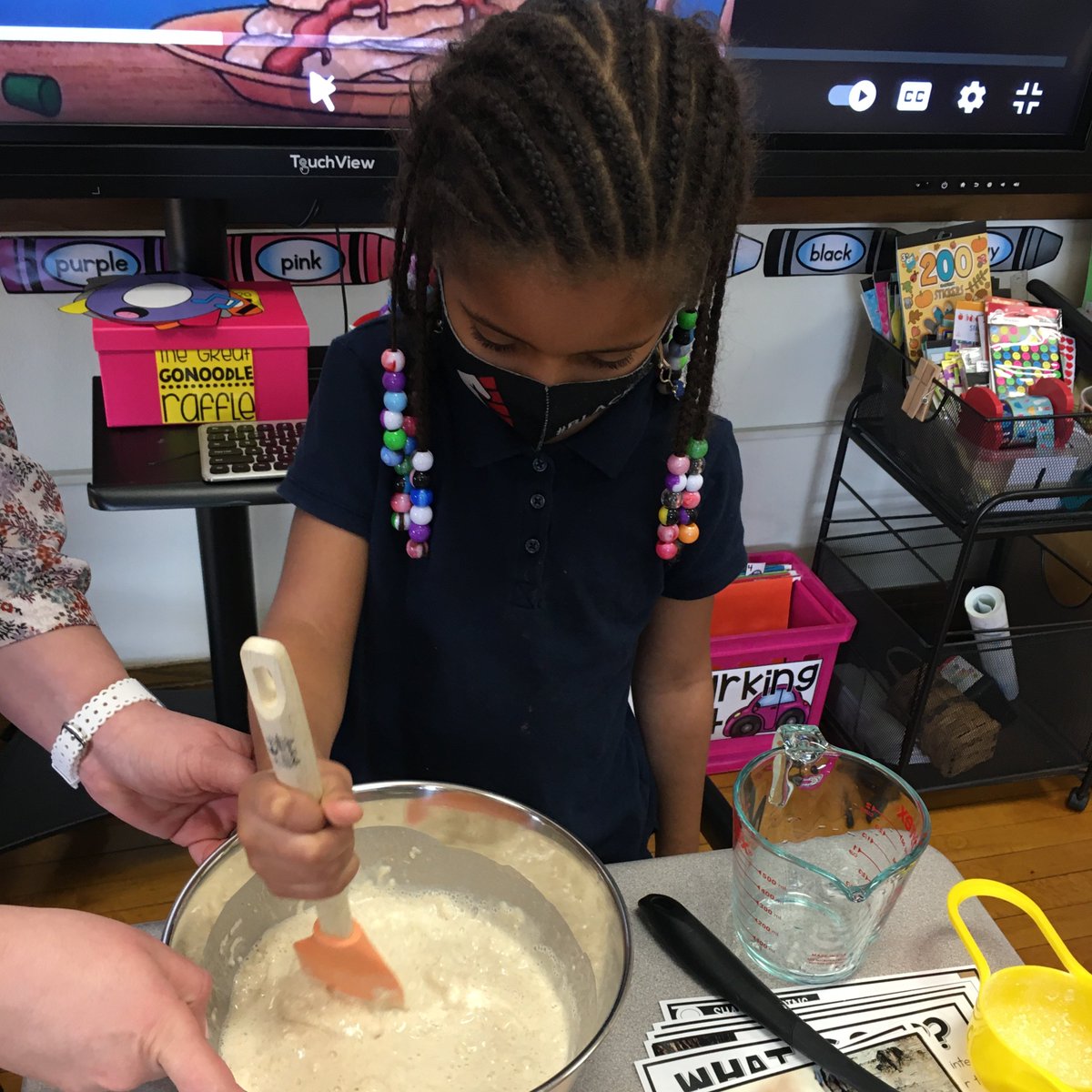 falkschool's tweet photo. What feels more comforting than the smell of a fresh batch of pancakes? Students at Roosevelt worked together to cook pancakes after reading "If You Give a Pig a Pancake" by @LauraNumeroff. Yum! 
-
#safeharbor #thisisfalk #sgfs https://t.co/h8JC7ft6YZ