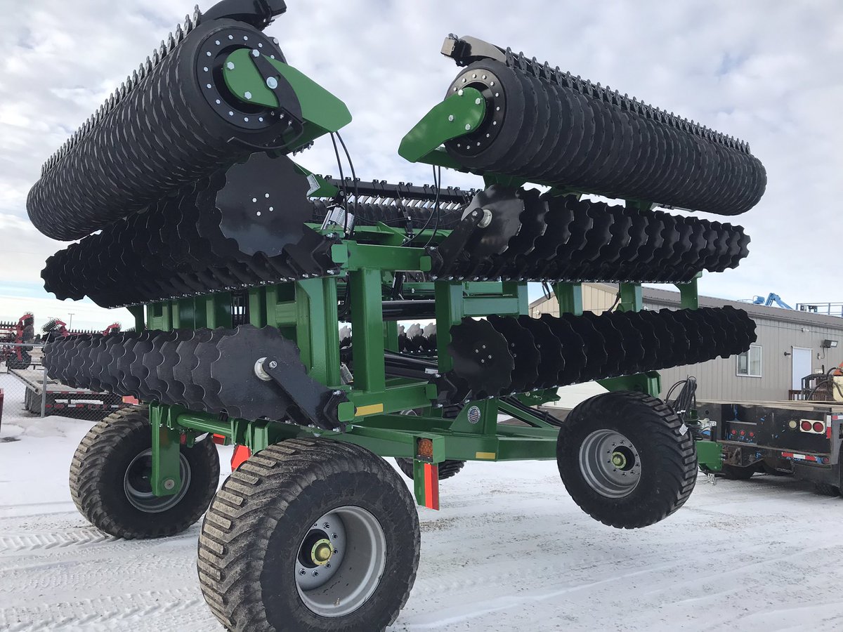 FriesenRental's tweet photo. We brought in a Green 40’ Kwik-Till just to change it up. Call for pricing. 204-331-6014
#friesenrental #kwiktill https://t.co/JBZ8HGYkzx